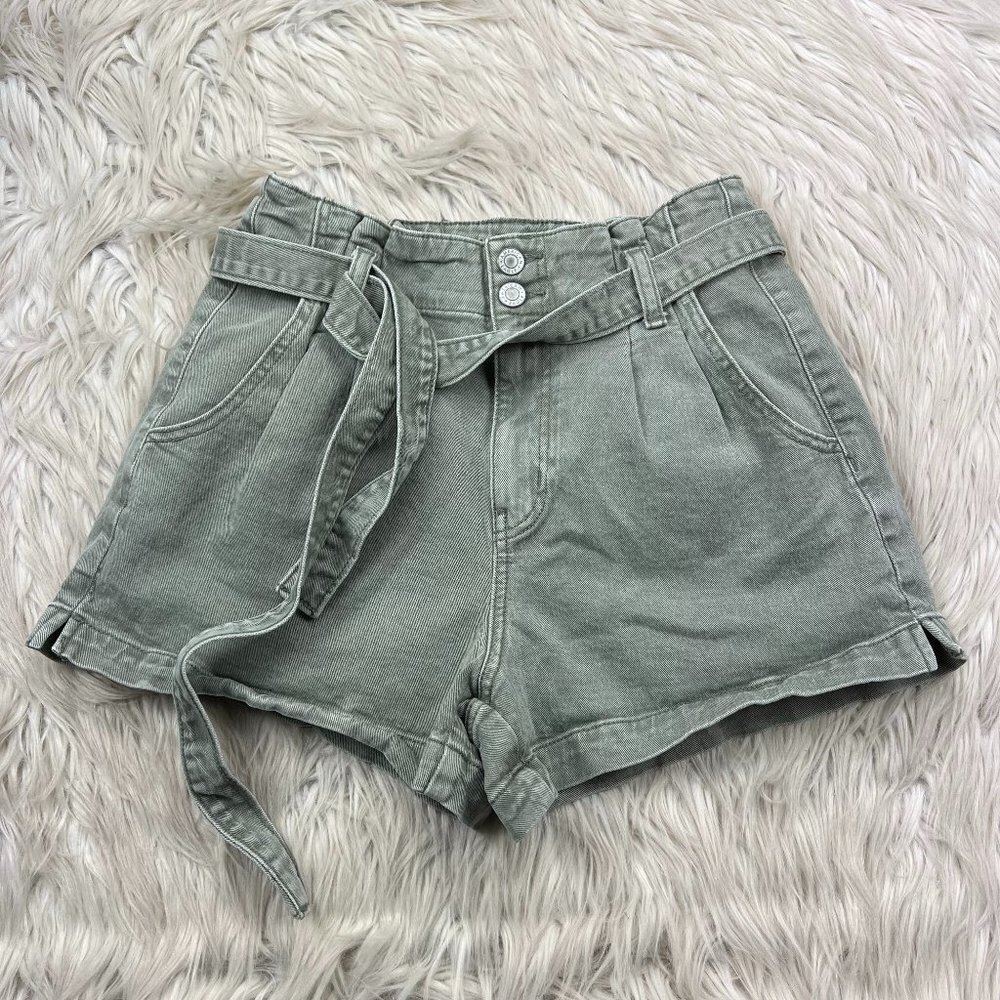 American Eagle‎ Pleated Highest Rise Mom Shorts
